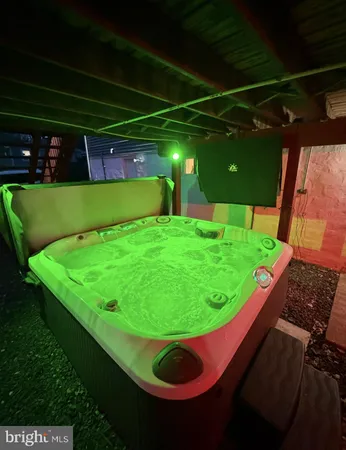 a view of an outdoor space