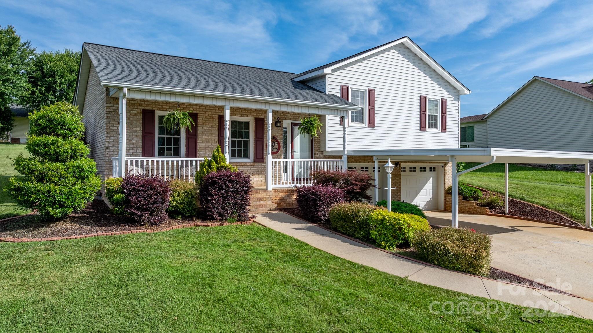 10 Hunters Ridge Court Granite Falls, NC 28630 - Photo 1 of 28 Gallery Image 1