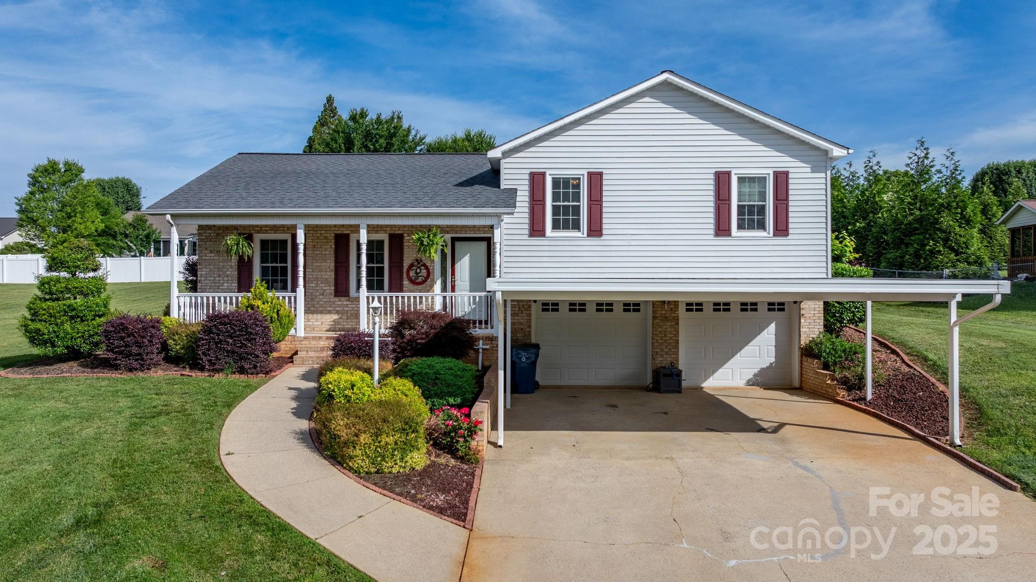 10 Hunters Ridge Court Granite Falls, NC 28630 - Photo 4 of 28 Gallery Image 4