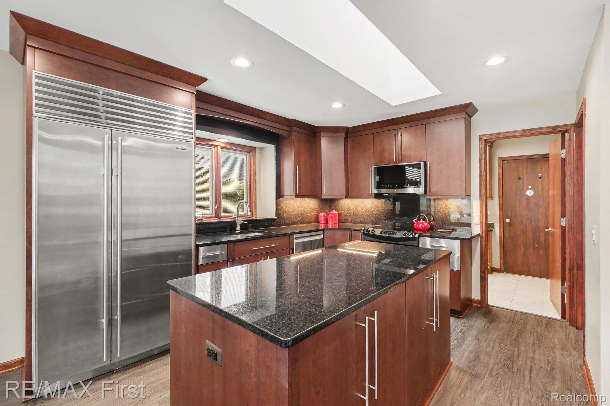 601 Brookwood Lane East Rochester, MI 48309 - Photo 11 of 36 011_file_1605.jpg