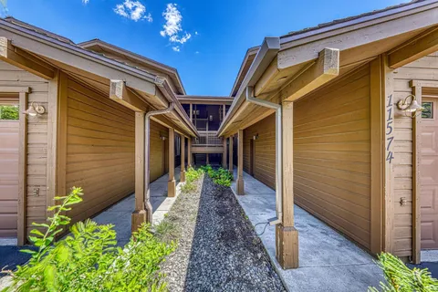 a view of a pathway of the house