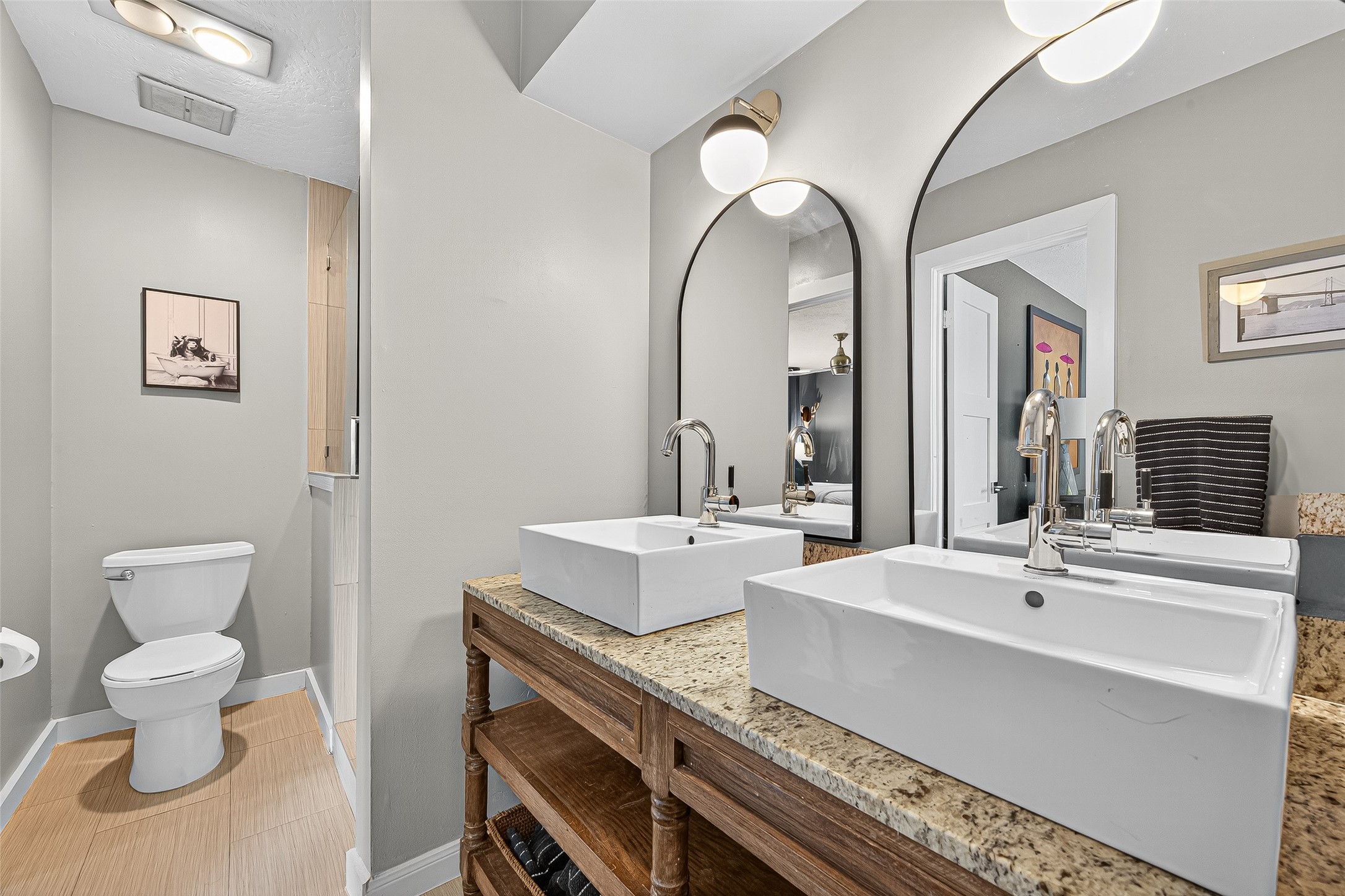 415 Ramblewood Road Houston, TX 77079 - Photo 26 of 49 This bathroom is shared by bedrooms #1 and #2