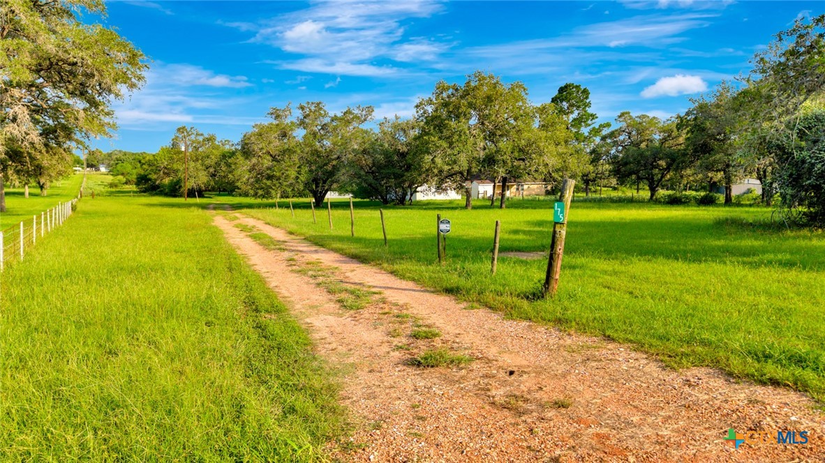 175 Albrecht Road Victoria, TX 77905 - Photo 29 of 47