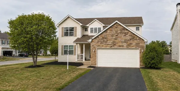 $385,000 | 173 Butternut Pass, Commercial Point, OH 43116