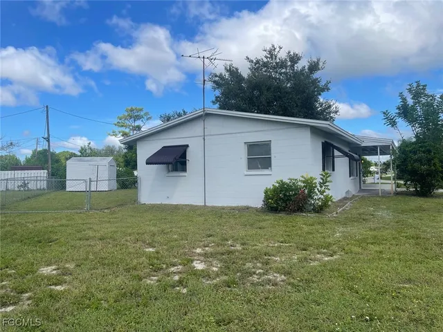 $1,400 | 121 Andros Street, Lehigh Acres, FL 33936
