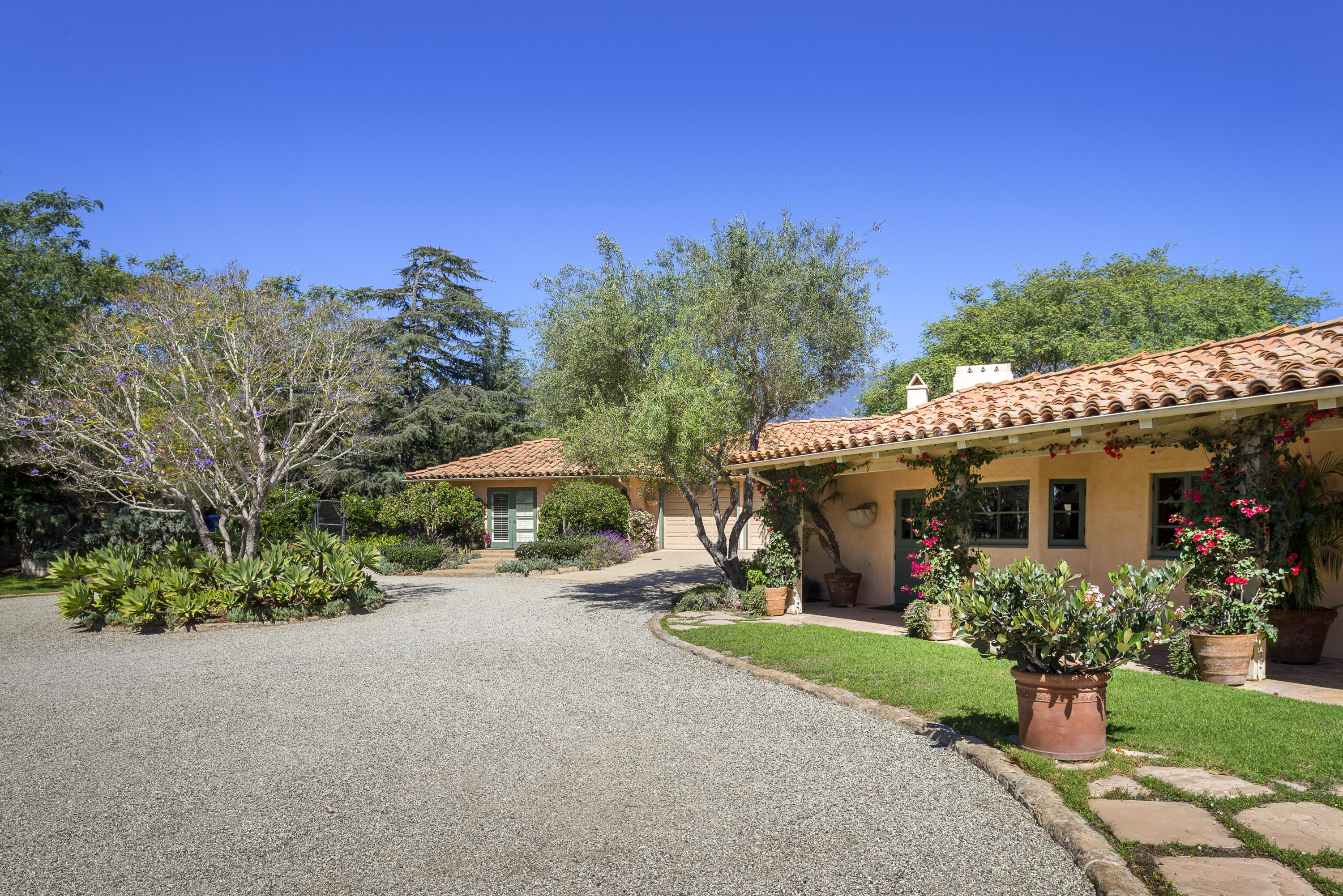 300 Santa Rosa Lane Santa Barbara, CA 93108 - Photo 20 of 27 Front (1)