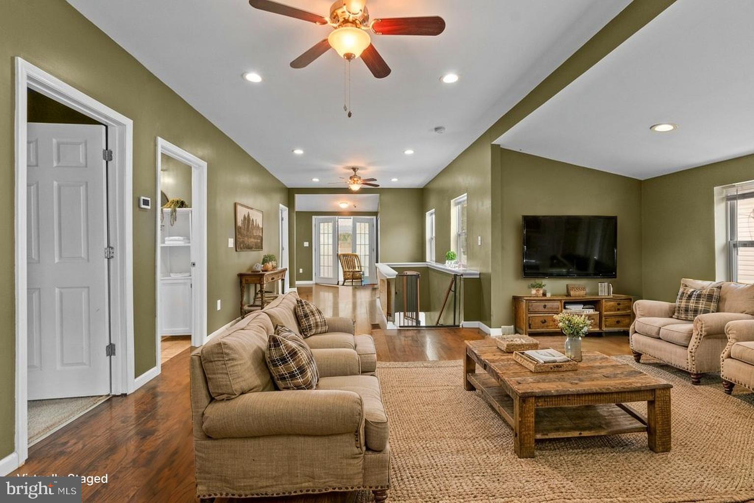 237 3rd Avenue Baltimore, MD 21227 - Photo 5 of 35 Gallery Image 5