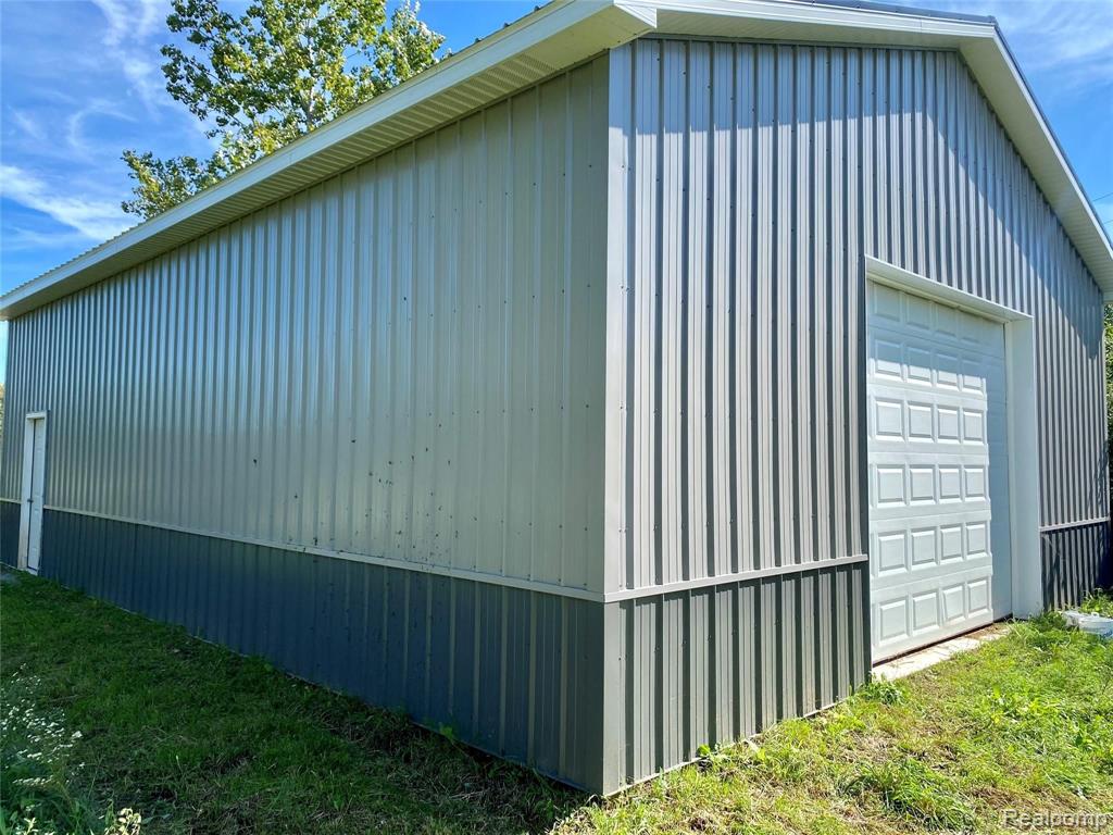 568 South Elba Road Lapeer, MI 48446 - Photo 41 of 43