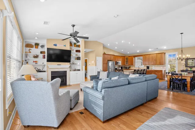 $1,895,000 | 69 County Rd S-22-424, Pawleys Island, SC 29585