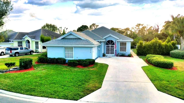 $735,000 | 7570 Southeast Bay Cedar Circle, Hobe Sound, FL 33455