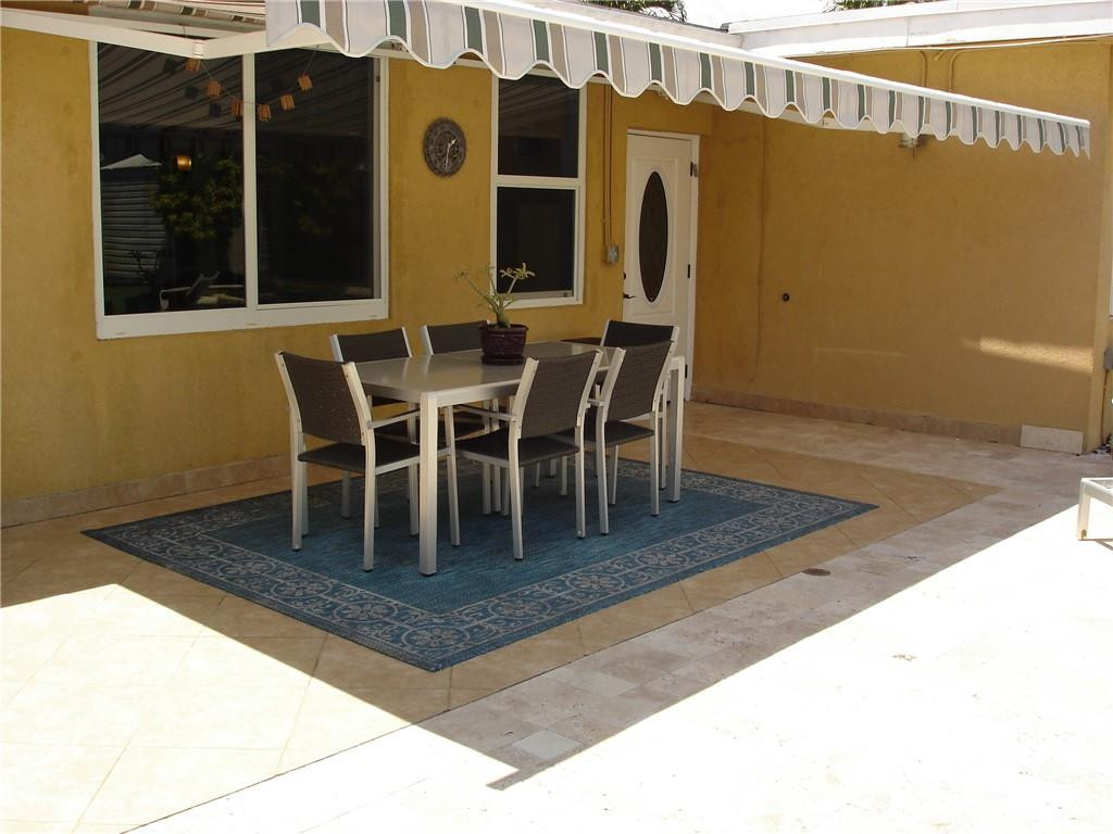 4225 Jackson Street Hollywood, FL 33021 - Photo 13 of 25 a view of a dining room with furniture