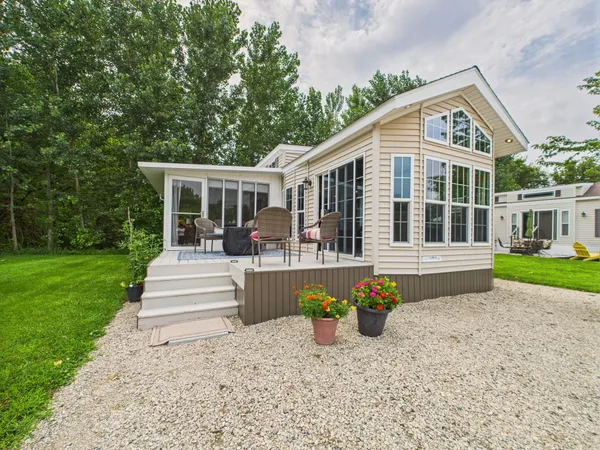 $105,000 | 20965 South Lakeshore Drive, Unit 10, Glenwood, MN 56334