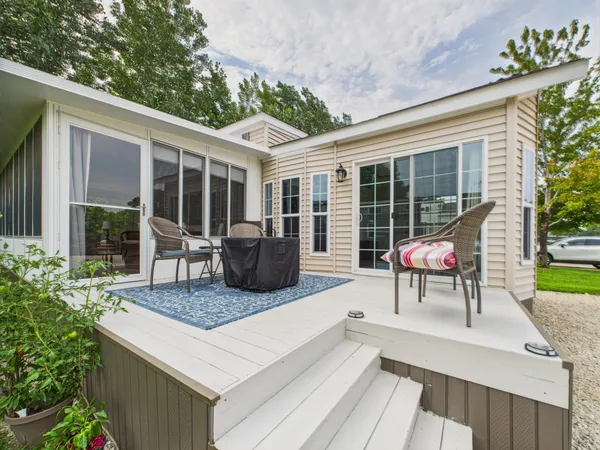 $105,000 | 20965 South Lakeshore Drive, Unit 10, Glenwood, MN 56334