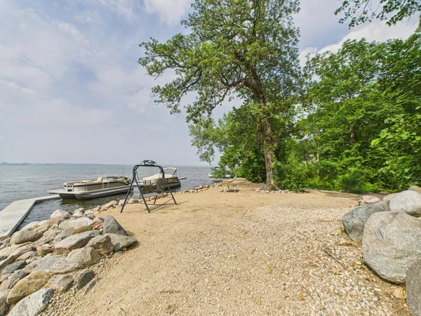 $105,000 | 20965 South Lakeshore Drive, Unit 10, Glenwood, MN 56334