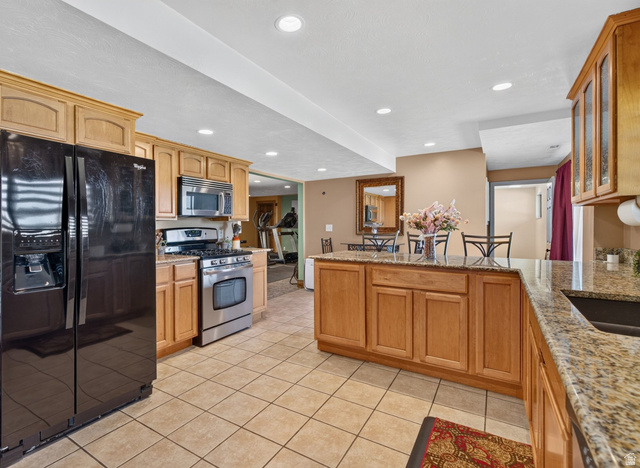 10703 South 2340 East Sandy, UT 84092 - Photo 28 of 54