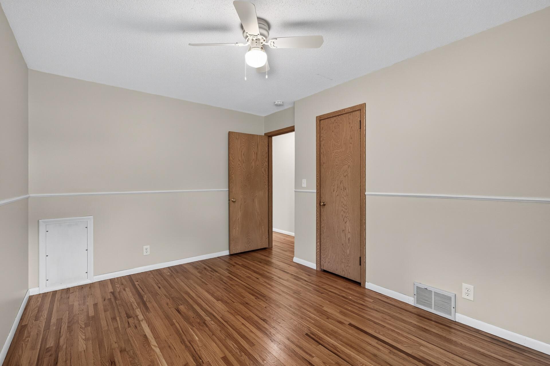 5302 Holiday Road Minnetonka, MN 55345 - Photo 16 of 30