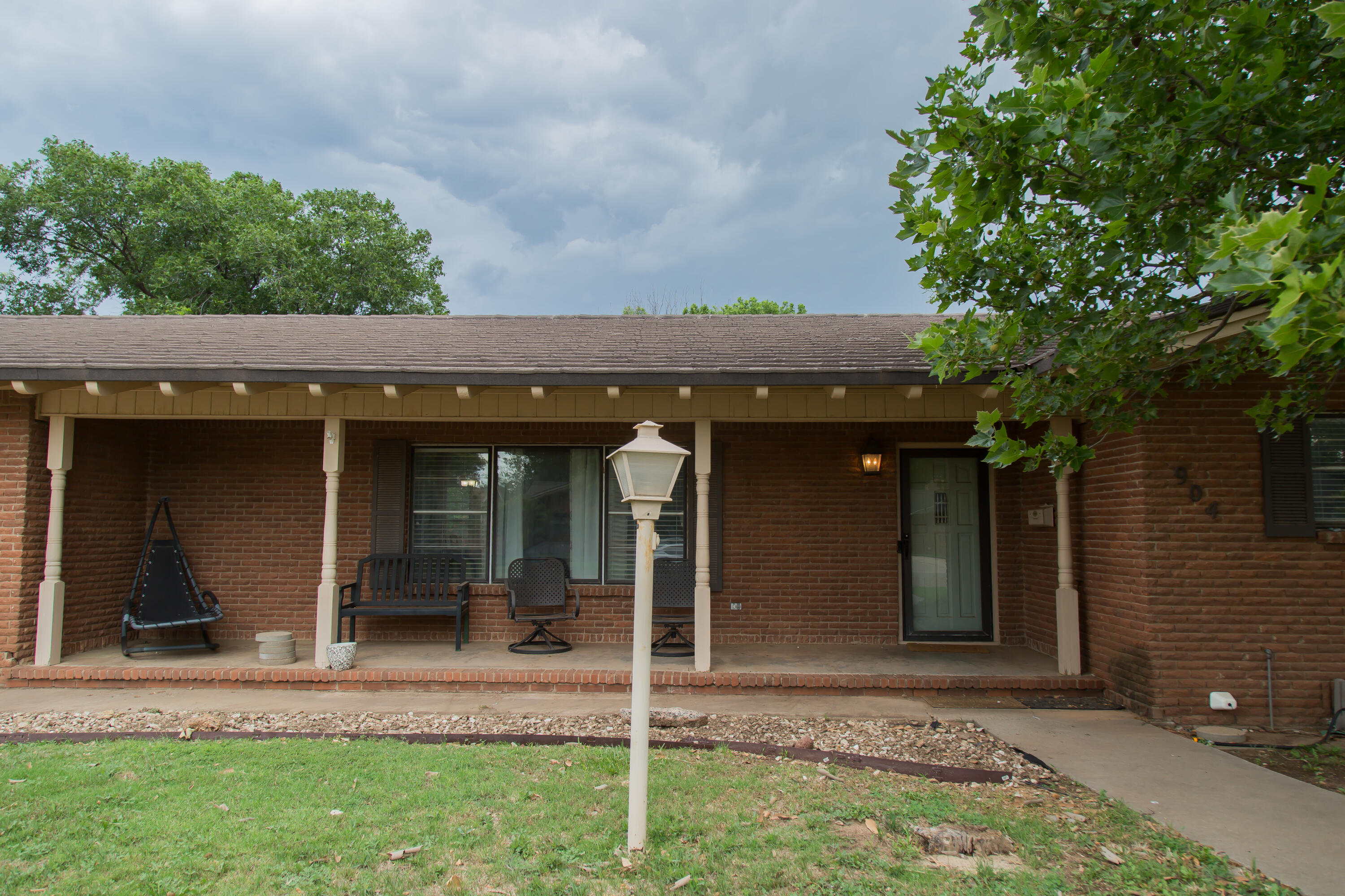 904 Itasca Street Plainview, TX 79072 - Photo 4 of 53 _MG_0757