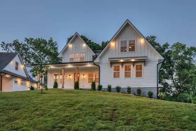 $1,699,000 | 5441 Wakefield Drive, Nashville, TN 37220