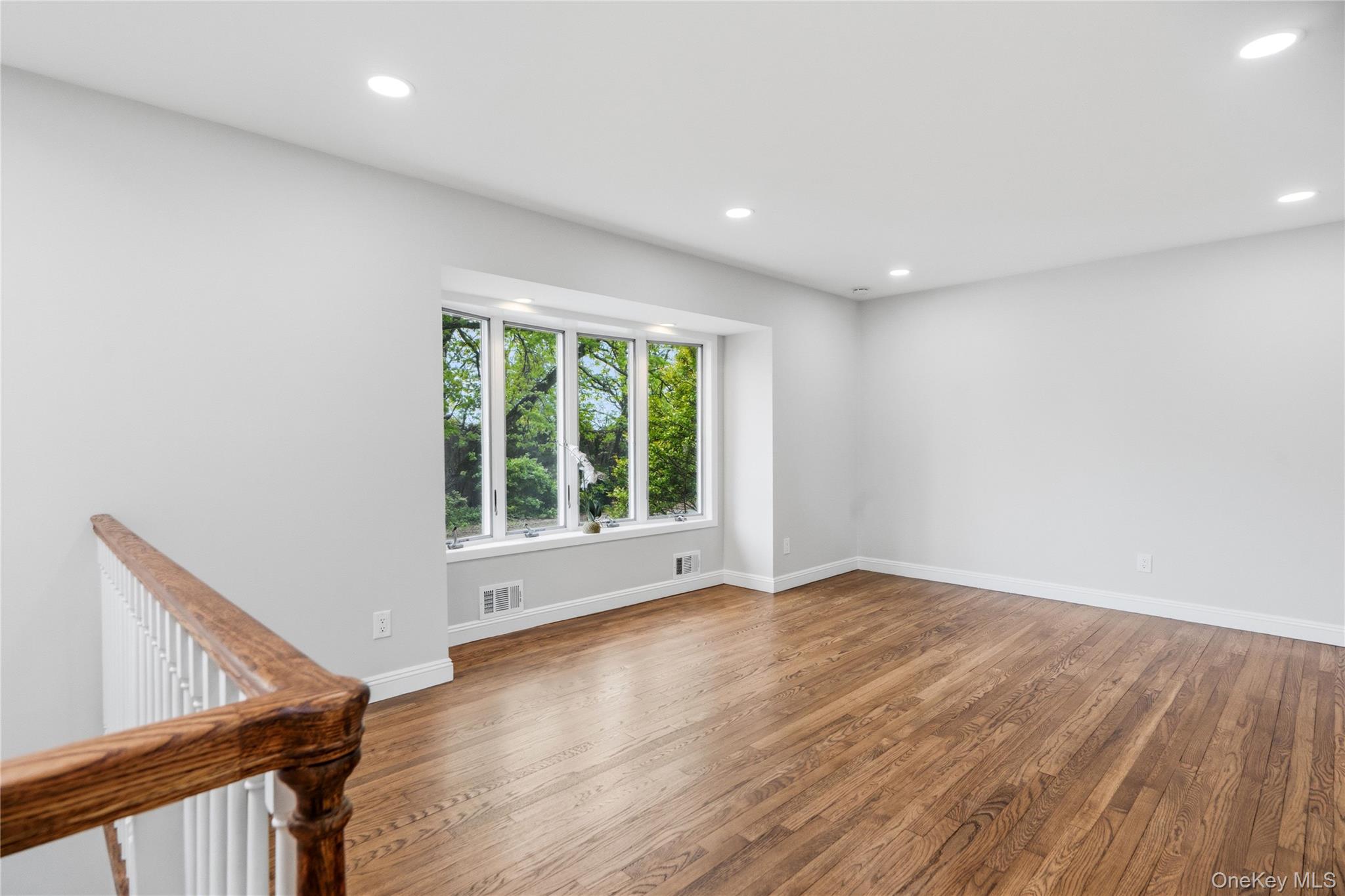 183 North Marginal Road Jericho, NY 11753 - Photo 6 of 28 Large Living Room on second floor w/ White Oak Floors and High hats