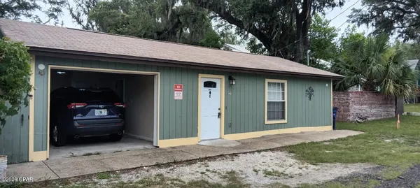 $1,000 | 218 East 1st Court, Unit C, Panama City, FL 32401