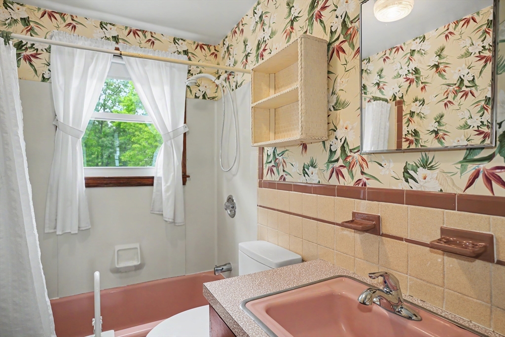 9 Eugene Road Burlington, MA 01803 - Photo 13 of 33 Gallery Image 13
