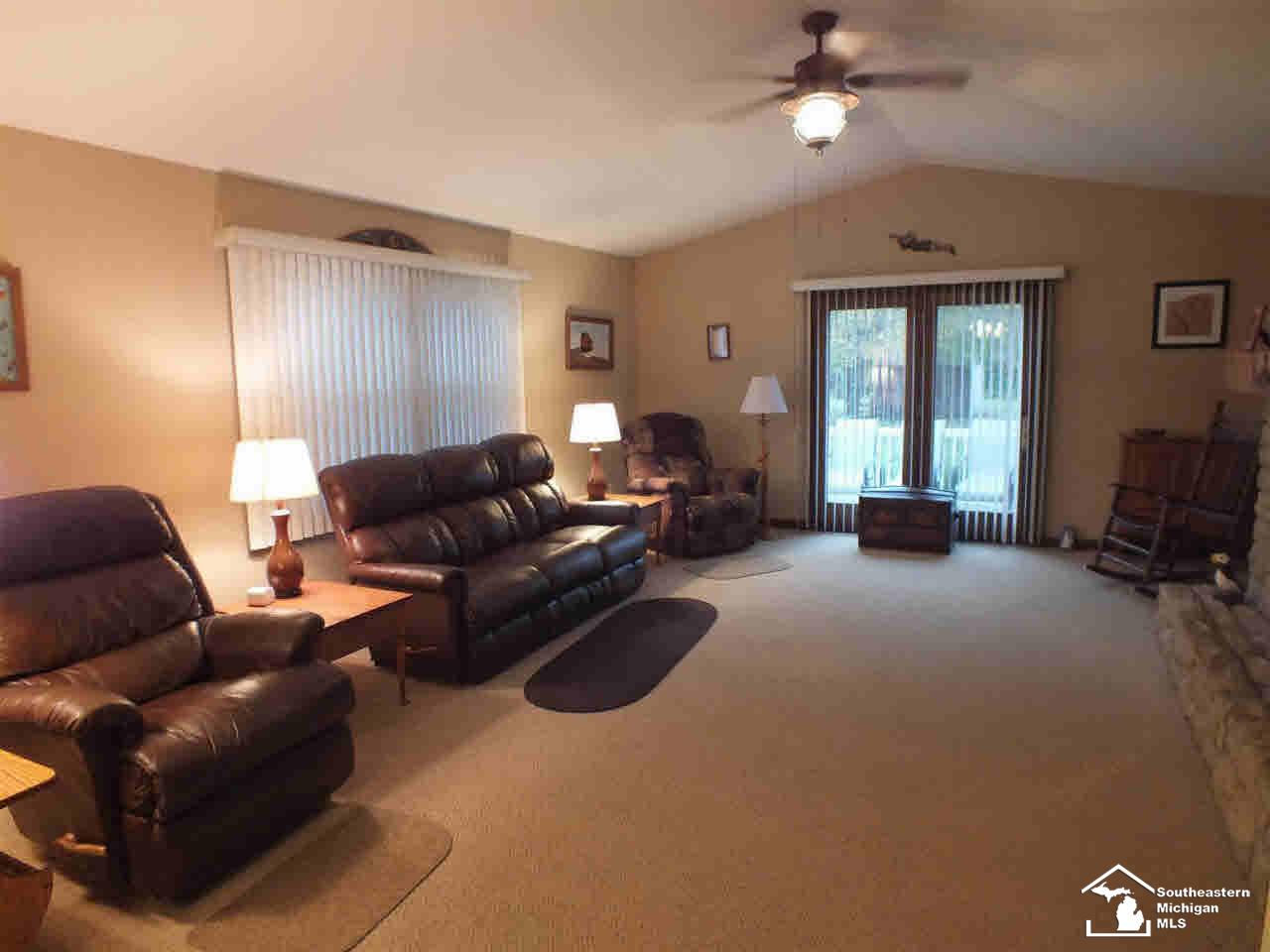 11710 Wells Road Petersburg, MI 49270 - Photo 10 of 22 Family Room (B)