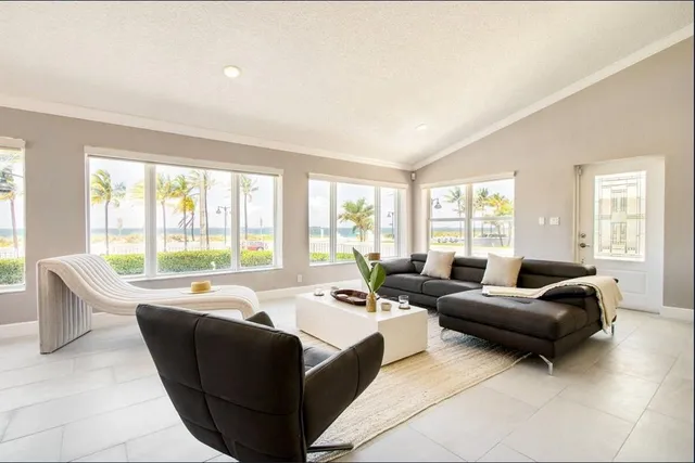 $28,500 | 1501 North Fort Lauderdale Beach Boulevard, Fort Lauderdale, FL 33304