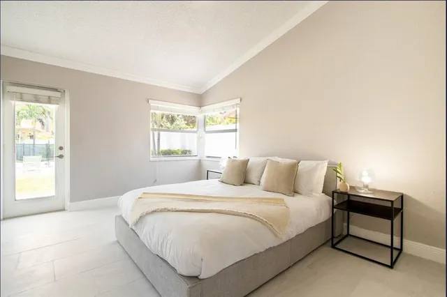 $28,500 | 1501 North Fort Lauderdale Beach Boulevard, Fort Lauderdale, FL 33304