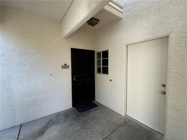 $1,750 | 1830 North Buffalo Drive, Unit 1069, Las Vegas, NV 89128