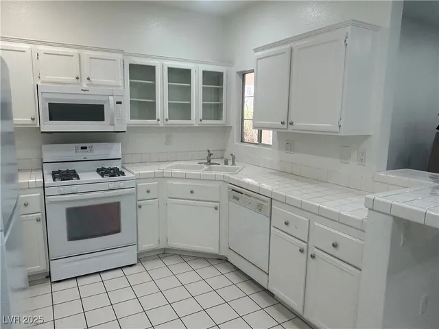 $1,750 | 1830 North Buffalo Drive, Unit 1069, Las Vegas, NV 89128