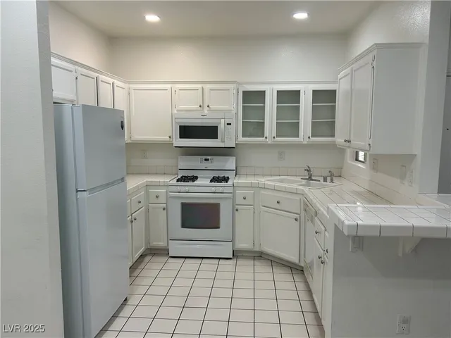 $1,750 | 1830 North Buffalo Drive, Unit 1069, Las Vegas, NV 89128