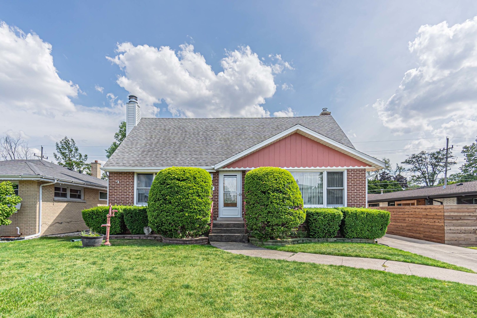 1001 Oakton Street Park Ridge, IL 60068 - Photo 29 of 33 a view of a house with a yard and plants