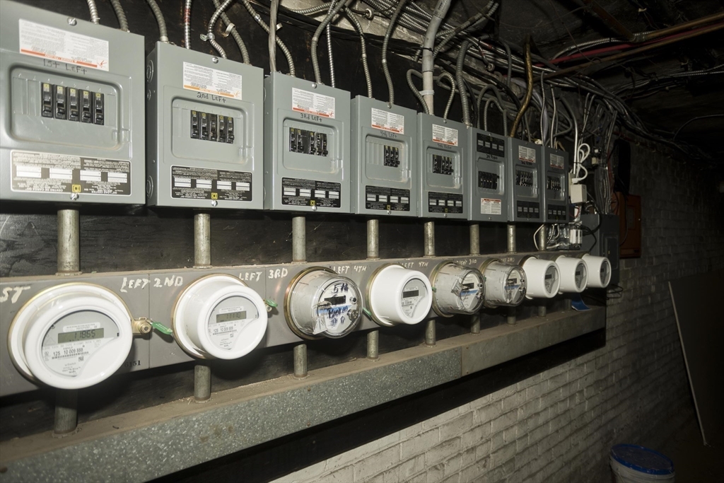 228 Belmont Avenue Springfield, MA 01108 - Photo 35 of 40