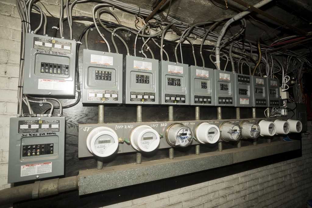 228 Belmont Avenue Springfield, MA 01108 - Photo 36 of 40