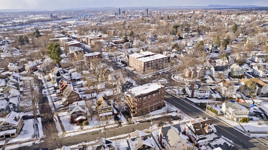 228 Belmont Avenue Springfield, MA 01108 - Photo 8 of 40