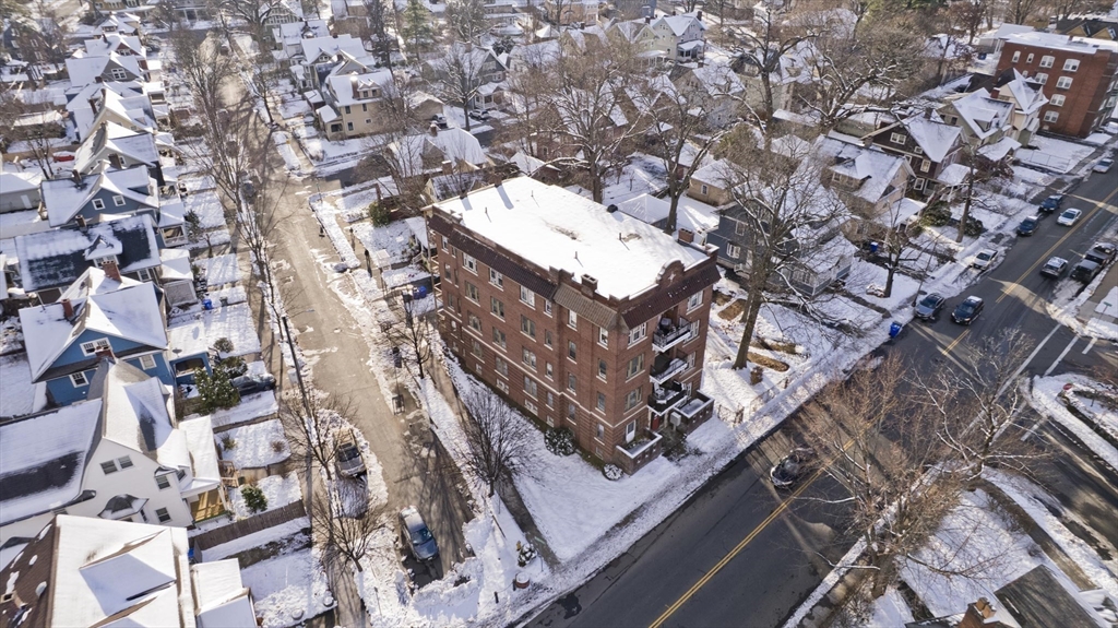 228 Belmont Avenue Springfield, MA 01108 - Photo 9 of 40