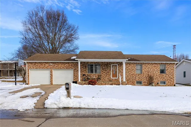 $324,900 | 1720 Mulberry Street, Jackson, MO 63755