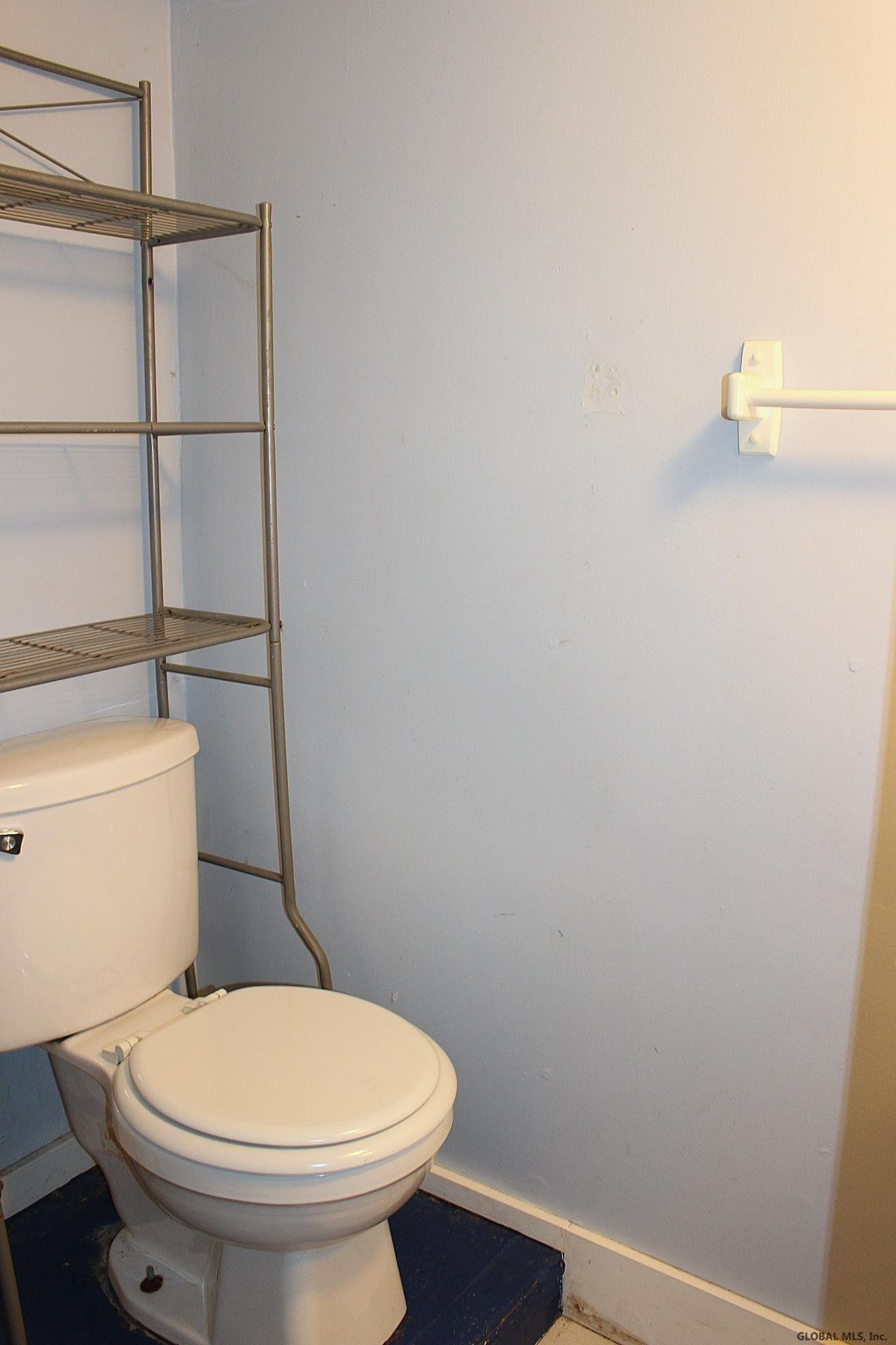 406 Perry Street Schenectady, NY 12306 - Photo 23 of 33 Photo 23