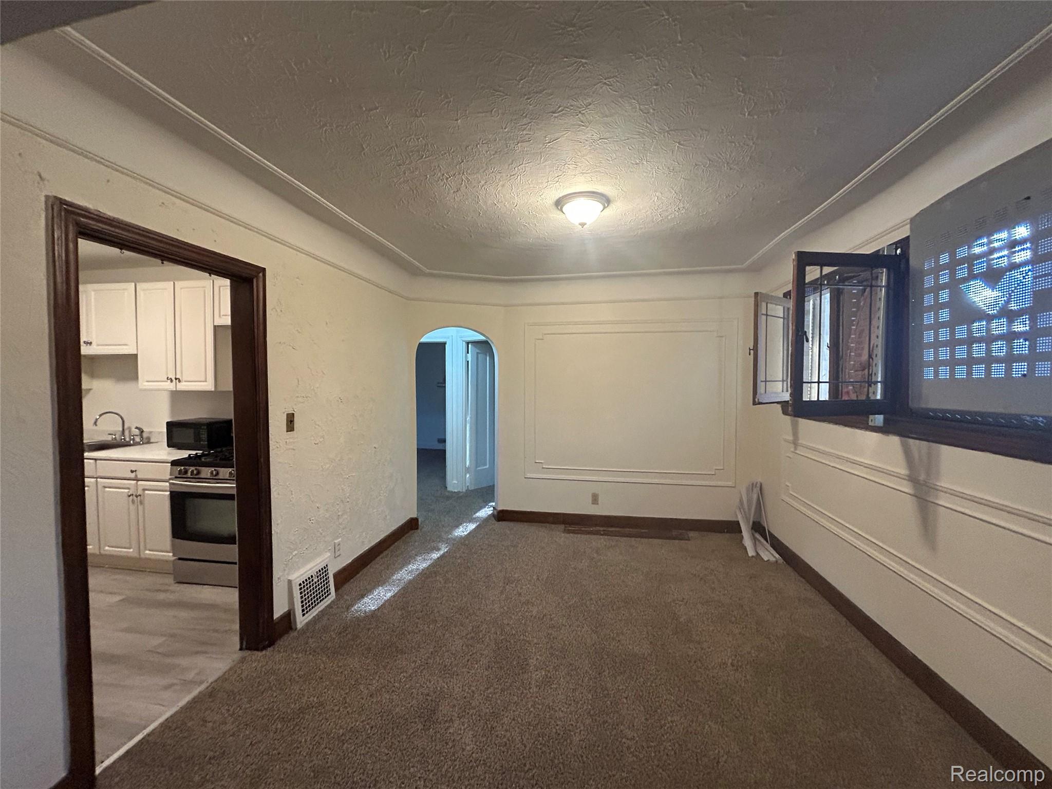 4401 Buckingham Detroit, MI 48224 - Photo 29 of 41 Dining Rm - upper