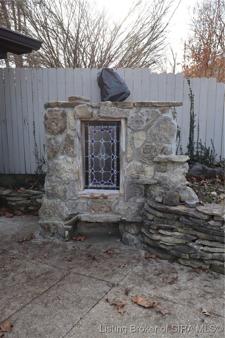 12906 West Polk Road Lexington, IN 47138 - Photo 16 of 49 Outdoor Shower