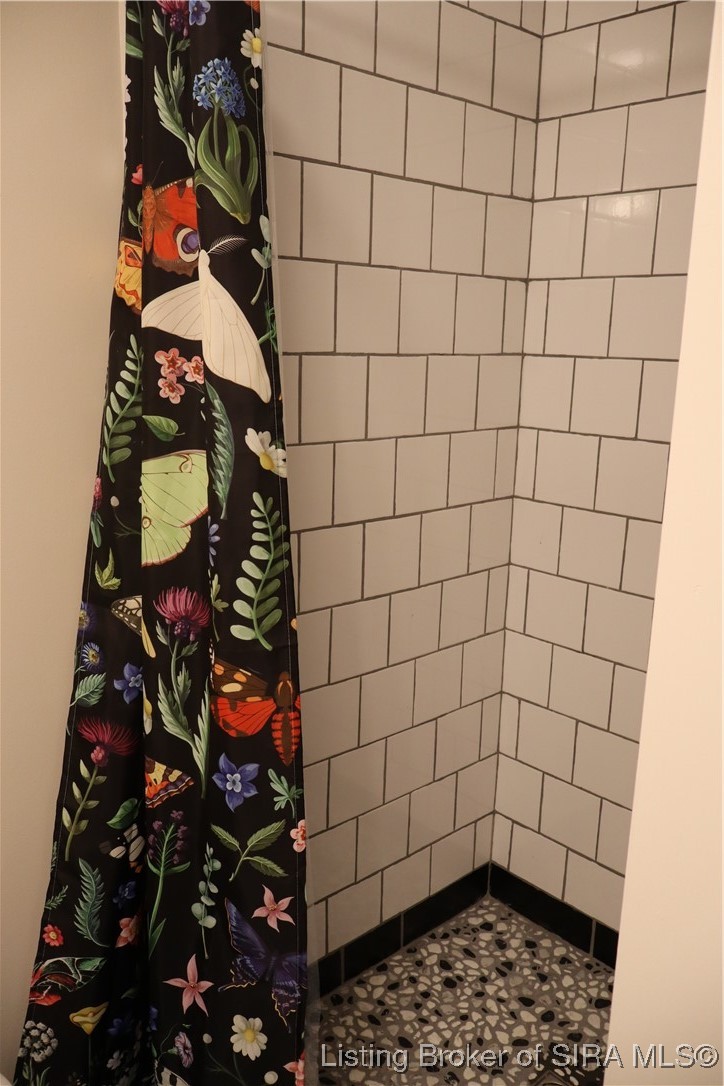 12906 West Polk Road Lexington, IN 47138 - Photo 36 of 49 Ceramic Bath