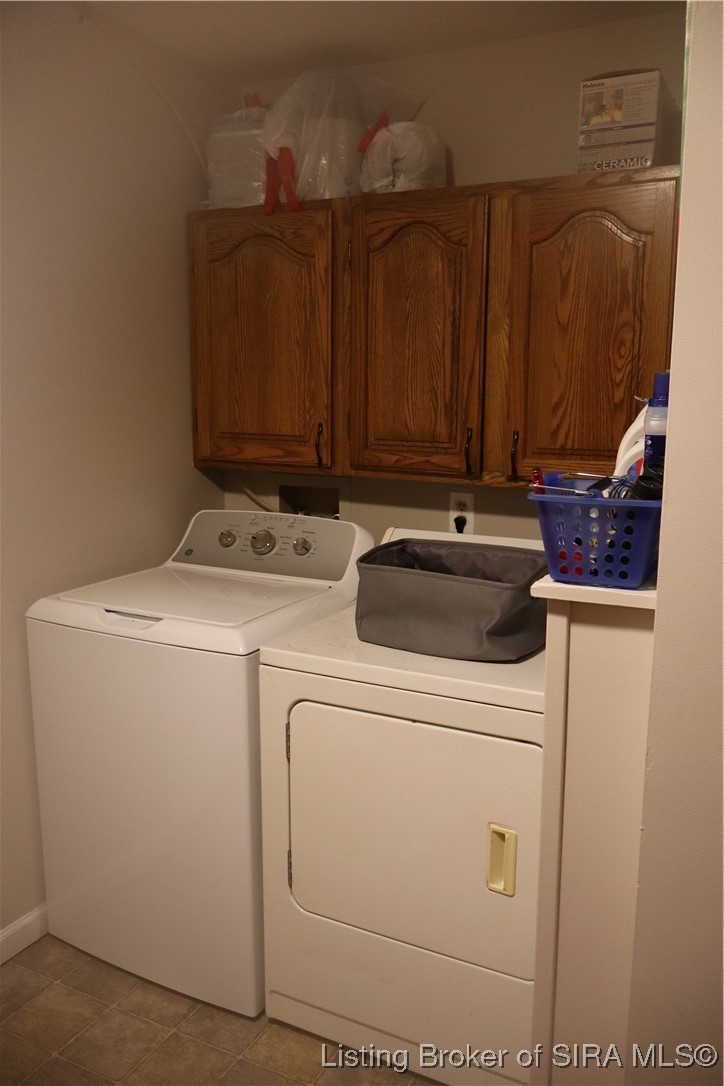 12906 West Polk Road Lexington, IN 47138 - Photo 41 of 49 Mudroom