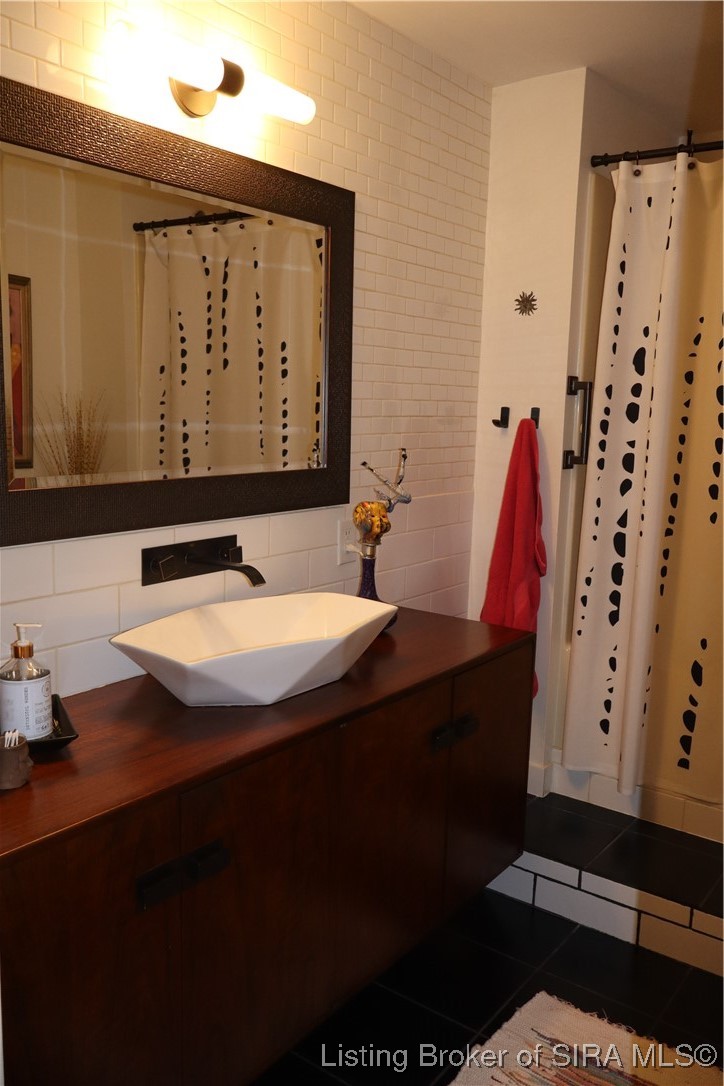 12906 West Polk Road Lexington, IN 47138 - Photo 47 of 49 Bathroom