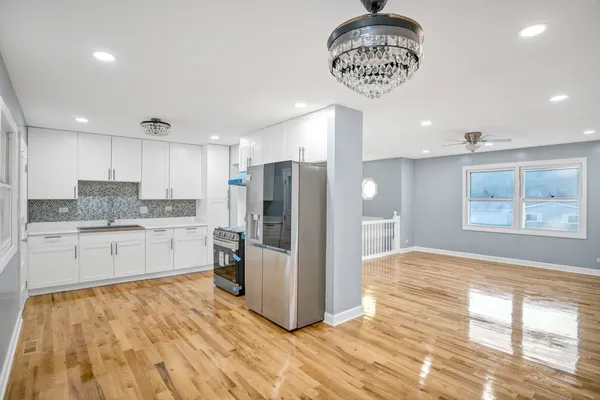 $3,100 | 7031 Glenwood Lane, Hanover Park, IL 60133