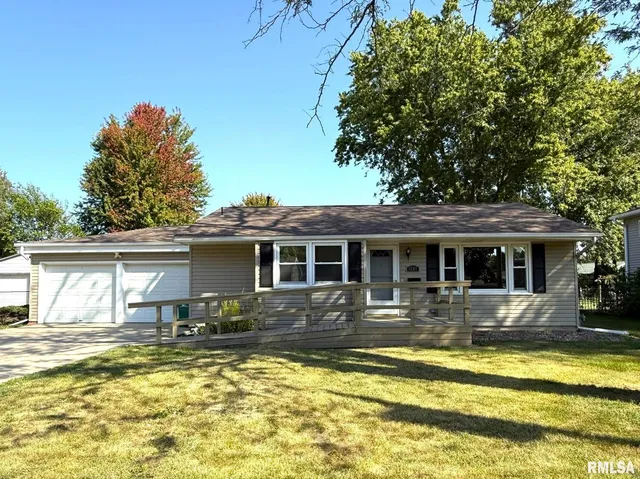 $144,900 | 1501 Bridge Avenue, Galesburg, IL 61401