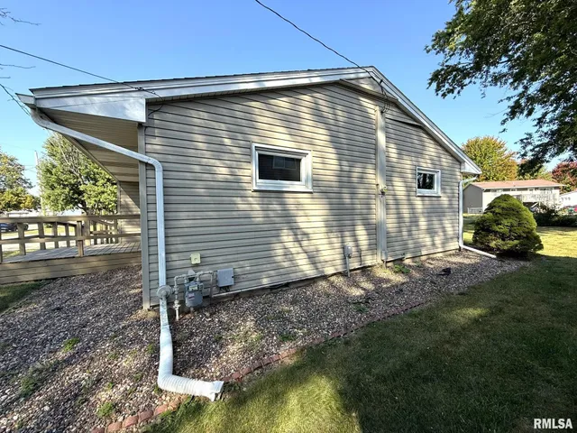 $144,900 | 1501 Bridge Avenue, Galesburg, IL 61401