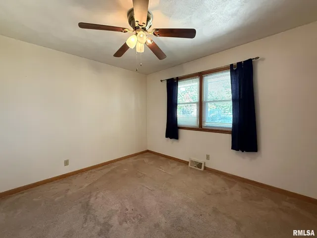 $144,900 | 1501 Bridge Avenue, Galesburg, IL 61401