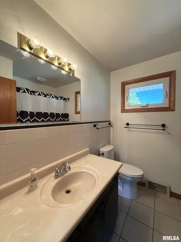 $144,900 | 1501 Bridge Avenue, Galesburg, IL 61401