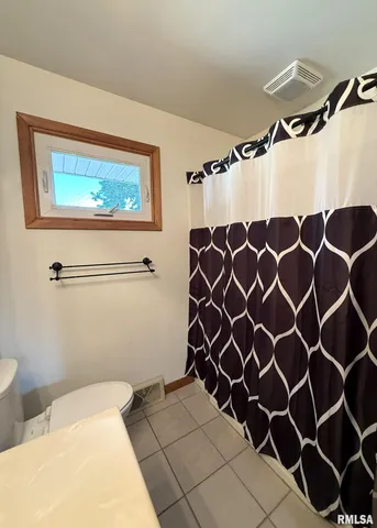 $144,900 | 1501 Bridge Avenue, Galesburg, IL 61401