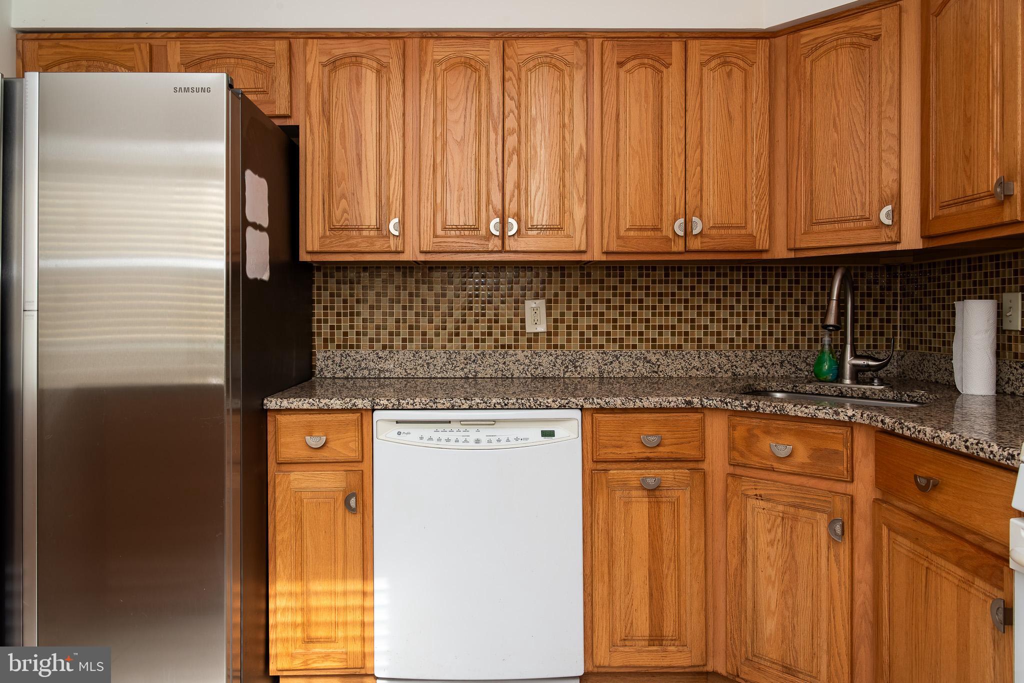 19 Geraldine Road Hightstown, NJ 08520 - Photo 11 of 38